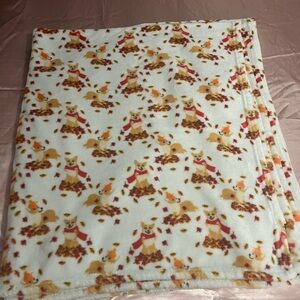 Cozy White Blanket with Bear and Leaf Print